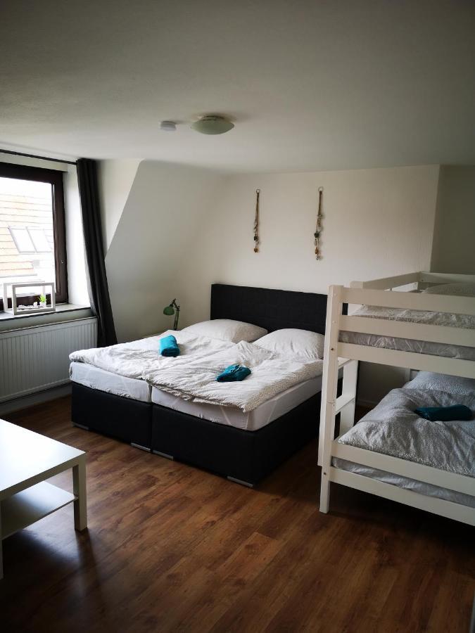 Apartment Ferienwohnung Mit Balkon *